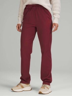 NWOT Lululemon Stretch High-Rise Pant
Mulled Wine - size 4